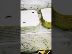Chậu nghệ thuật đầy màu sắc