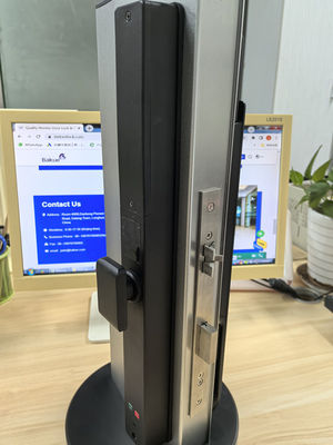 Video Cat Eye Cánh tay Vena / Face Unlocking Wifi Smart Lock Nhôm IP65